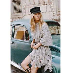 Arnhem Jules Poncho Grey